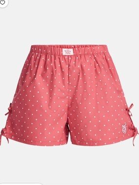 Winnie the Pooh coral Polka Dot Women's Shorts